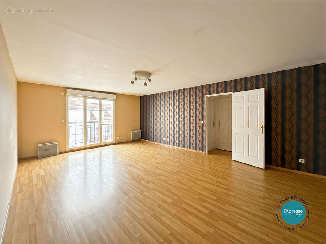 Appartement à CORBEIL-ESSONNES