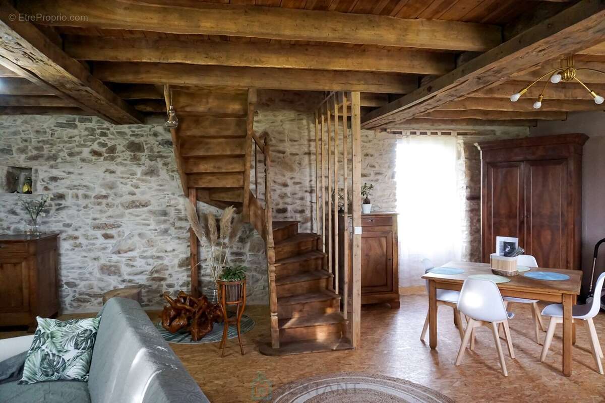 Superbe corps de ferme en pierre niché au coeur du paisible et pittoresque parc naturel du Périgord vert. - photo 14