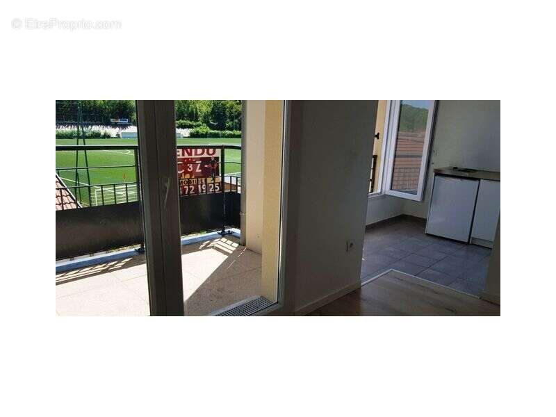 Appartement à VAUJOURS