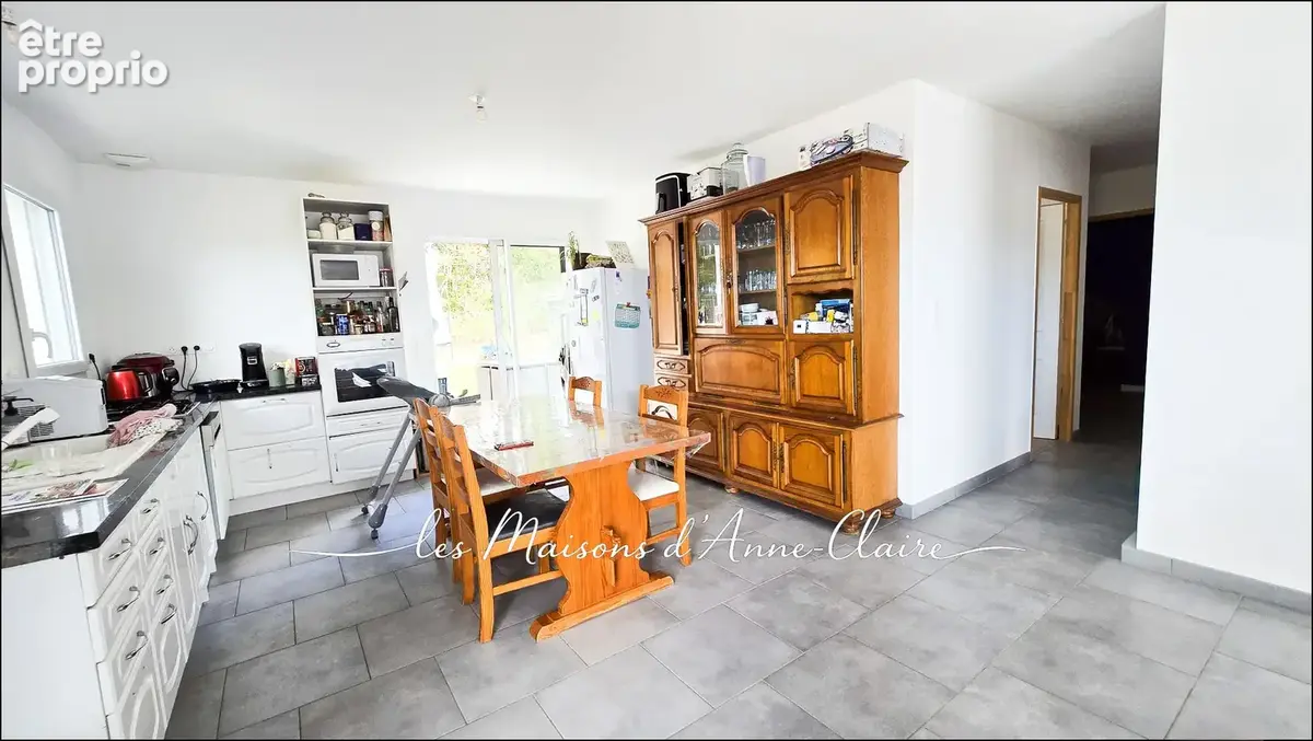 Proche commodités - Maison de plain-pied de 2022 - 3 chambres - Pièce de vie traversante et lumineuse de 45 m2 sans vis-à-vis, o - photo 10