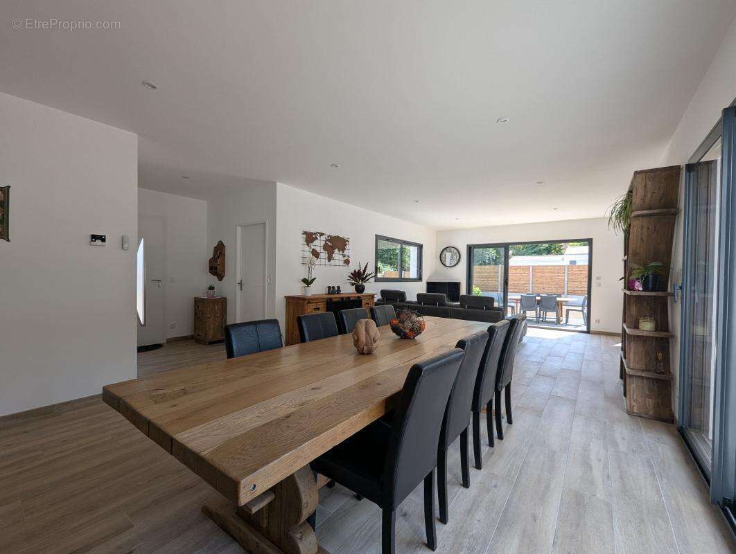 Maison à LES MATHES