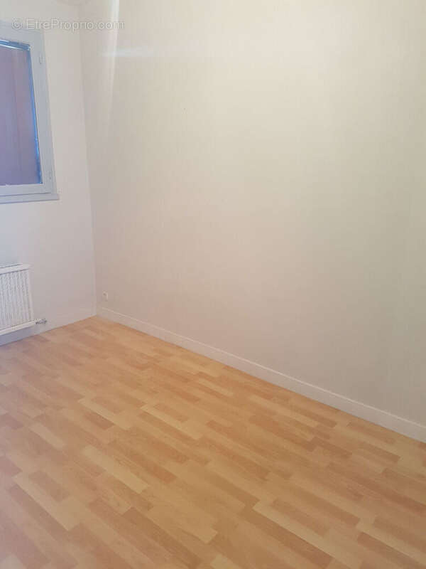Laon ville basse ref 5296lr appartement t2bis. loué. - photo 5