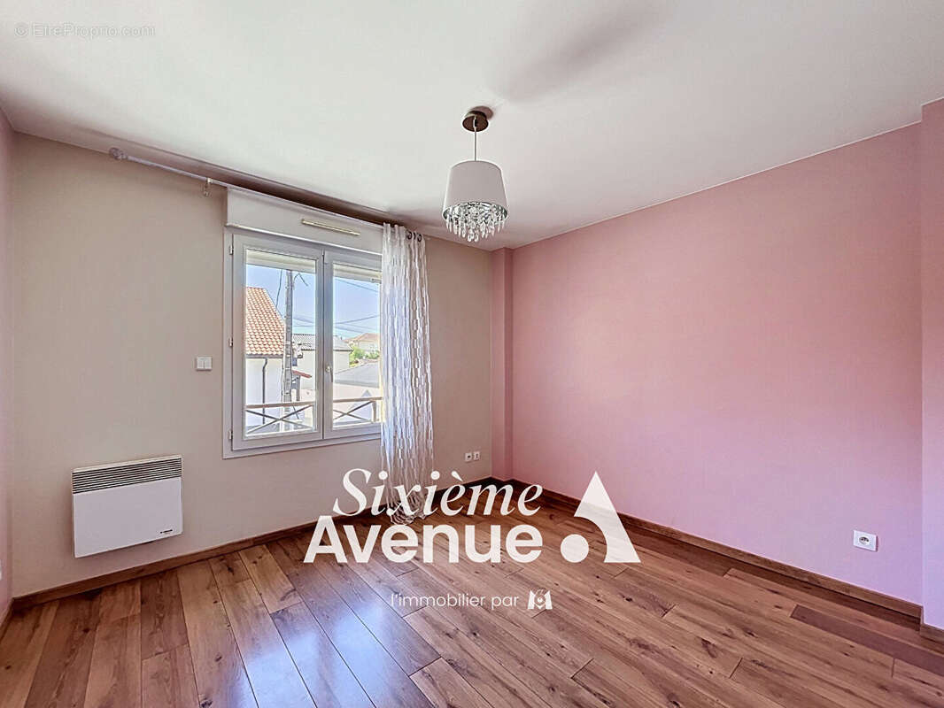 Maison Decines Charpieu centre ville 84.78 m2 - photo 6