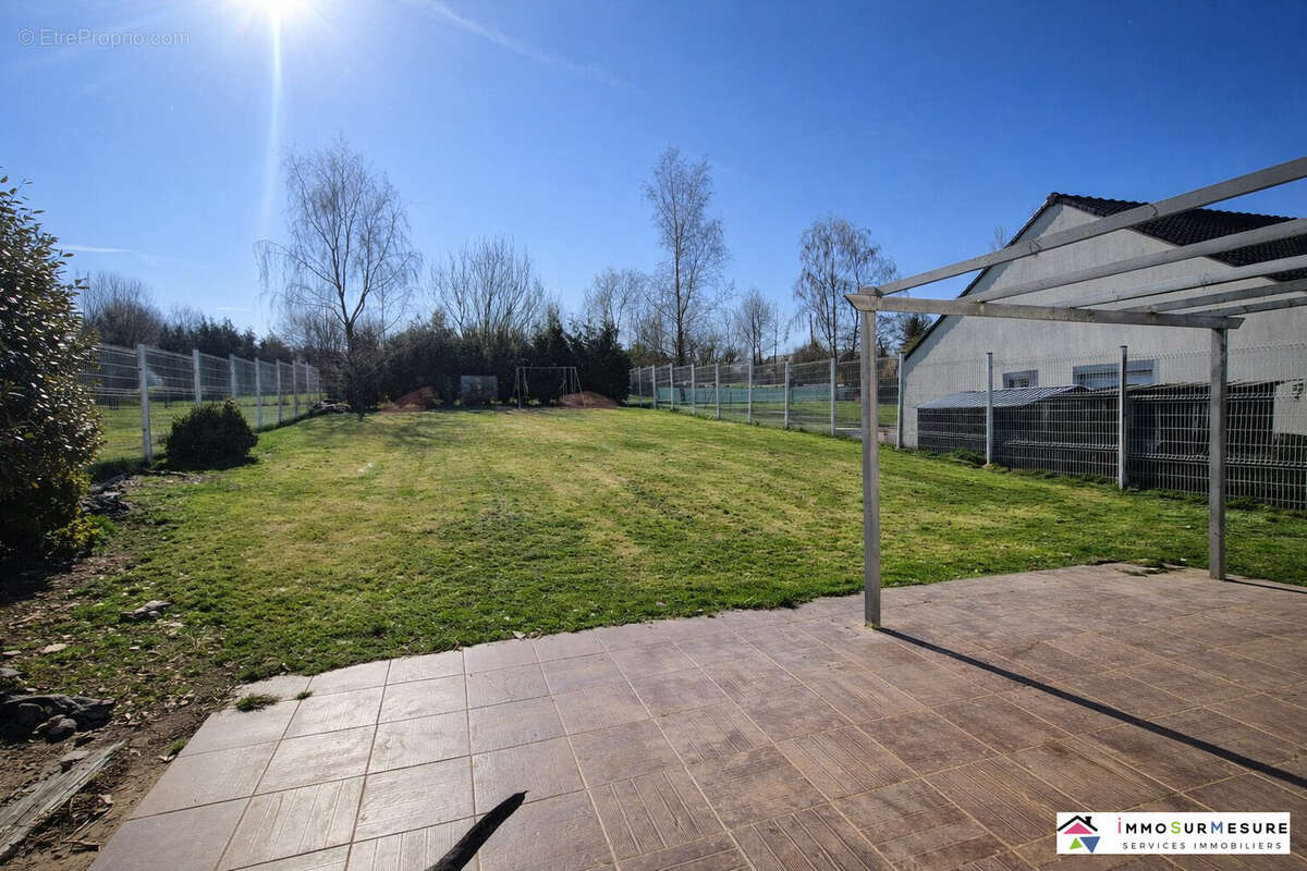 Maison à SAINT-MICHEL-SUR-TERNOISE