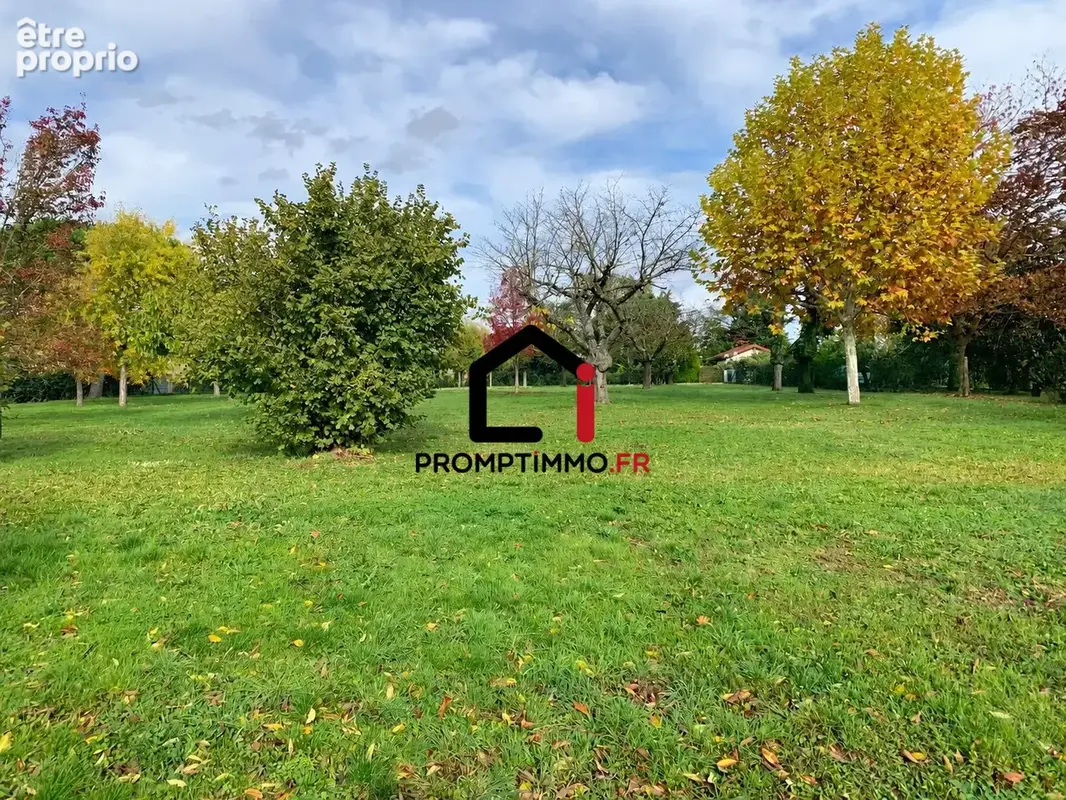 Photo Terrain à Pontcharra-Sur-Turdine au prix de 142 000€