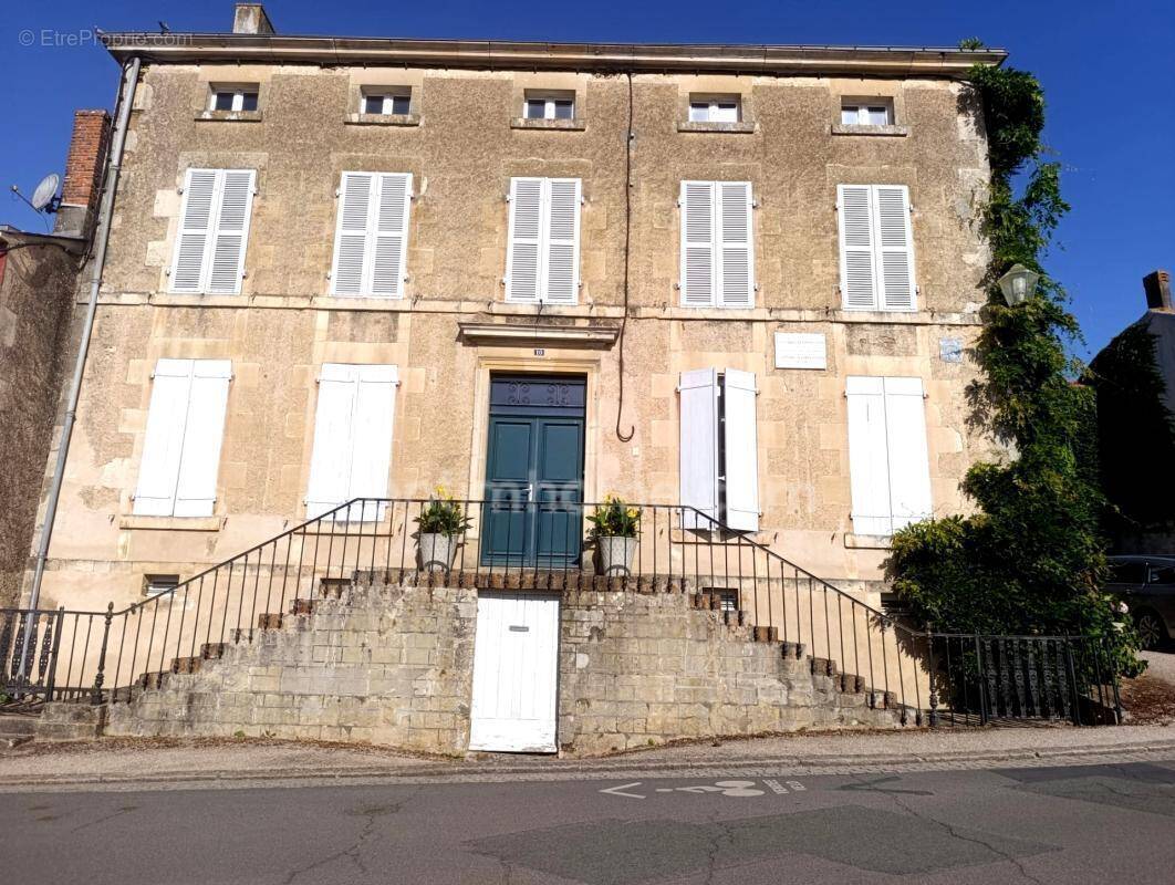 Maison à MOUILLERON-EN-PAREDS