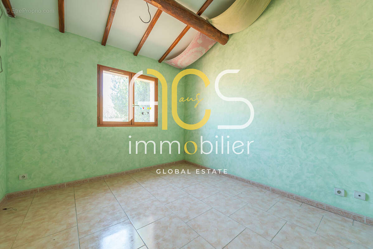 Maison à CHATEAUNEUF-LES-MARTIGUES
