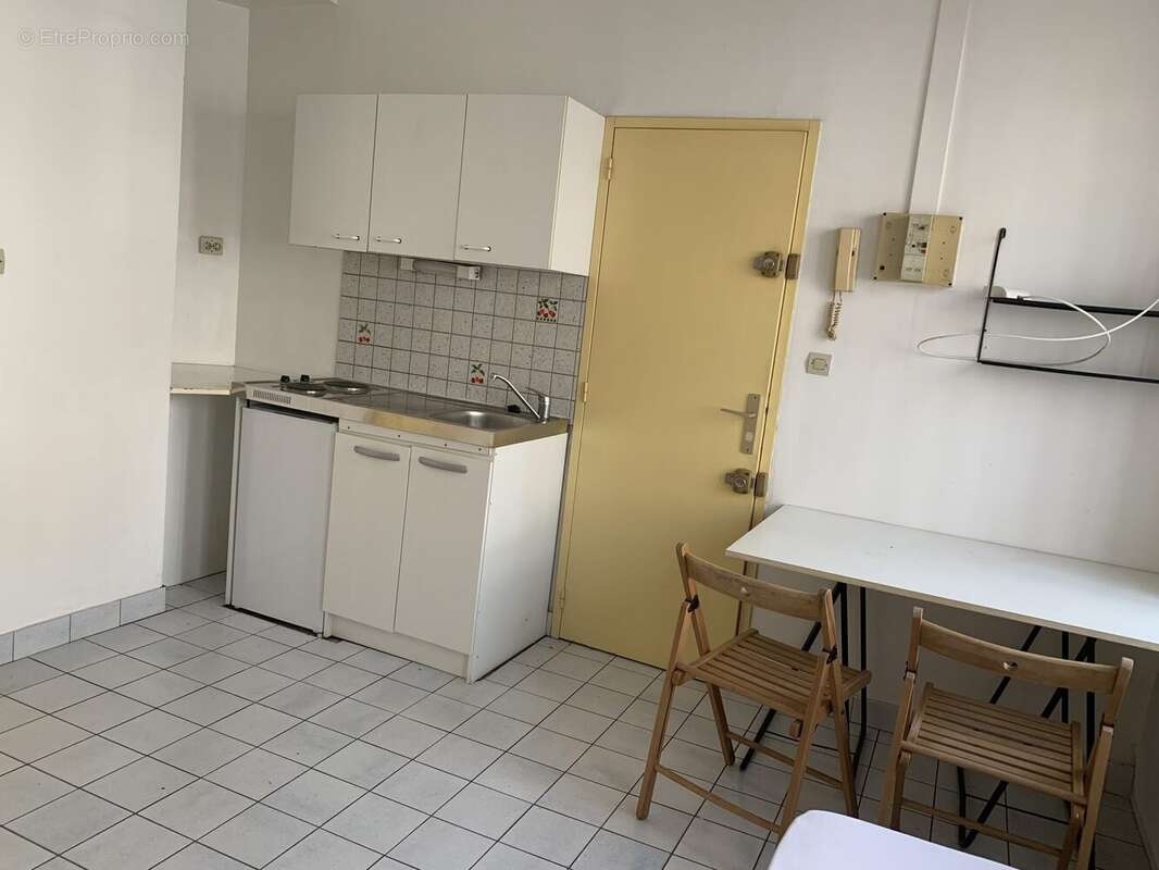 2 eme coté rue - Appartement à LILLE