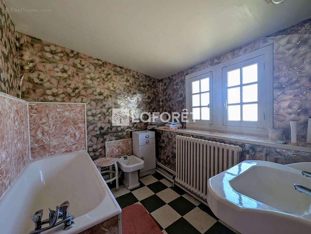 Maison à MILLY-LA-FORET