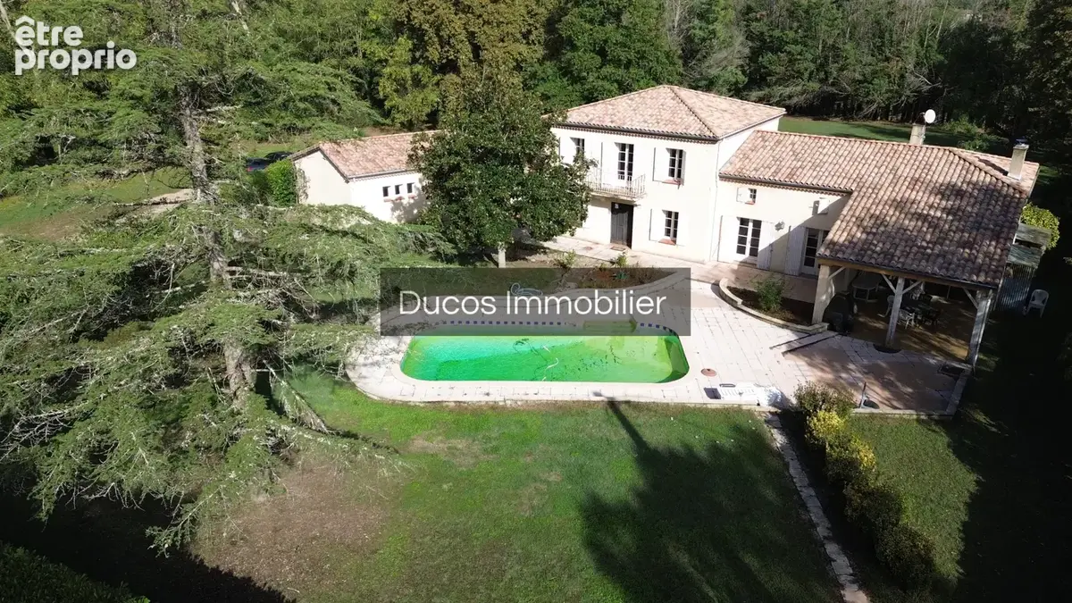 Maison de 6 chambres avec de beaux volumes - photo 1