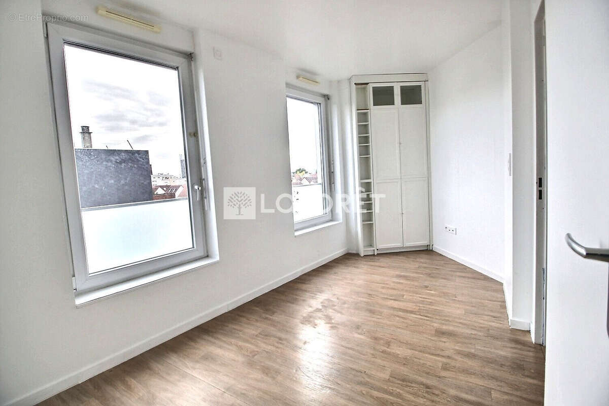 Appartement à GENNEVILLIERS