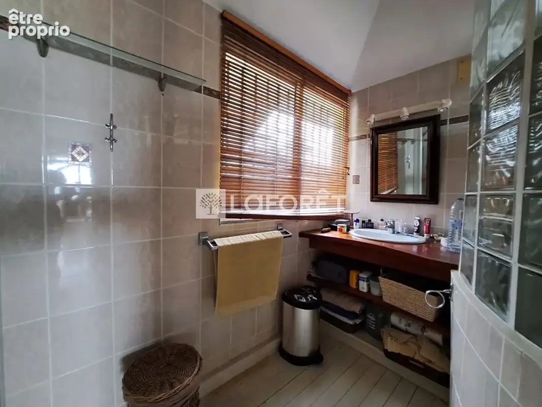 Appartement  F5 Le Gosier 97.46m² habitables divisé en 2 logements - photo 8