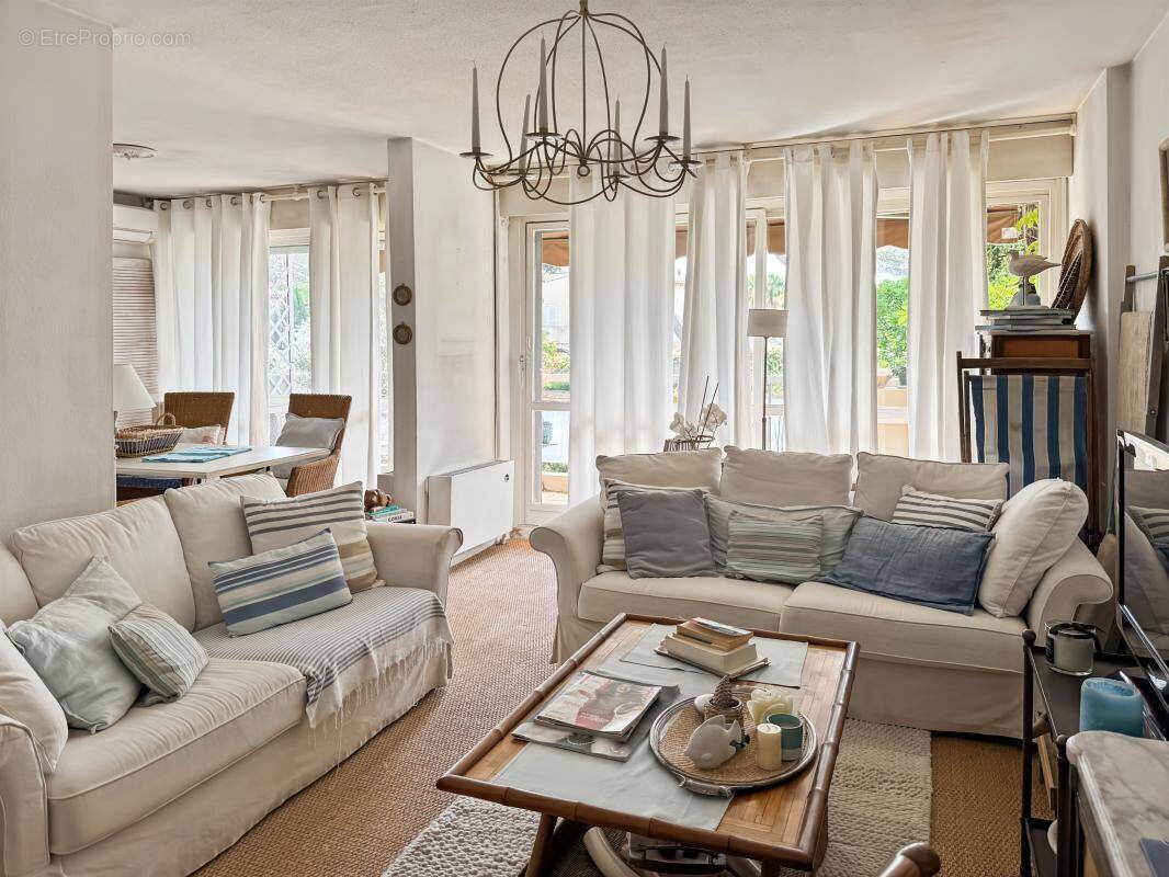 Appartement à SAINT-RAPHAEL