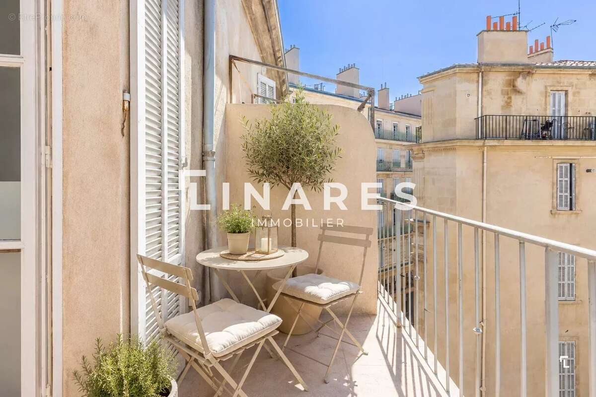 Appartement à MARSEILLE-2E