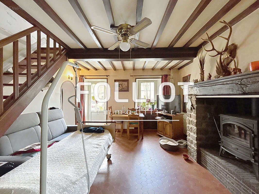 Maison à HEUGUEVILLE-SUR-SIENNE