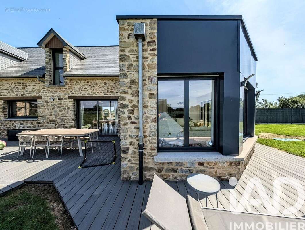 Photo 2 - Maison à VAL-D'IZE