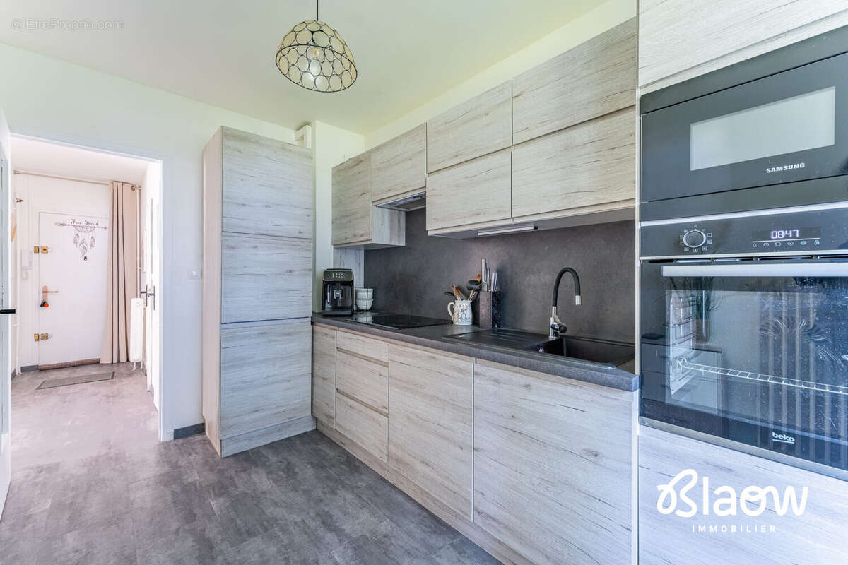 Appartement à MEYZIEU