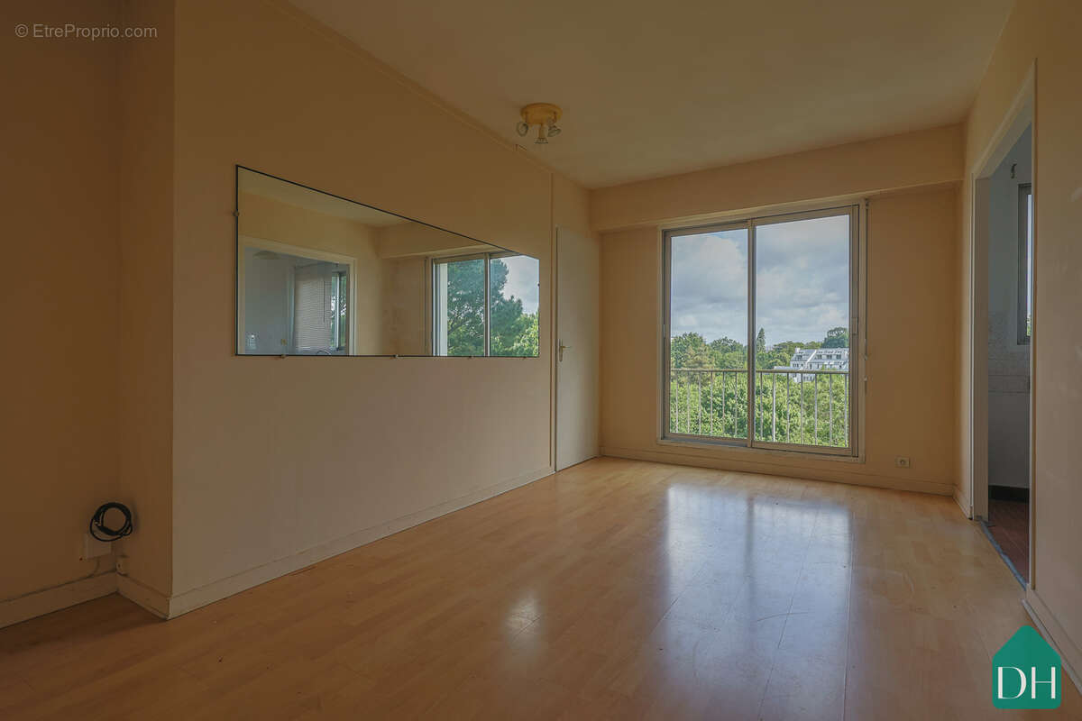 Appartement 33 m2, avec cave , dernier étage avec ascenseur, balcon, vue imprenable, Parc de Procé, NANTES - photo 2