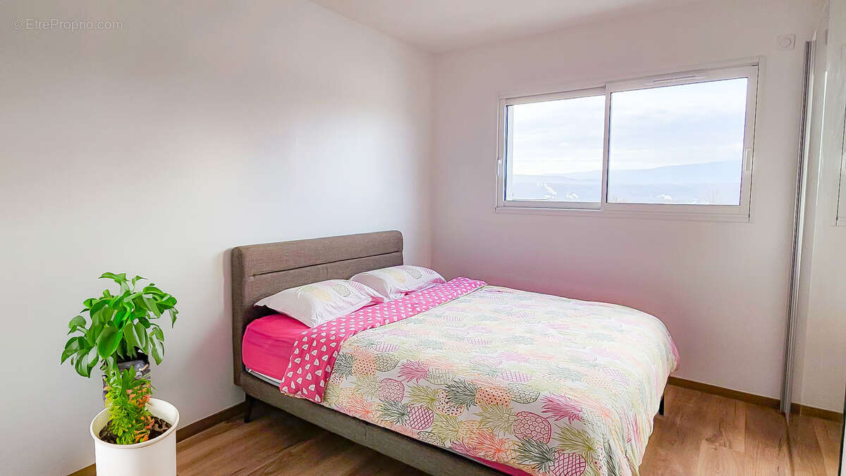 Maison à SALAISE-SUR-SANNE