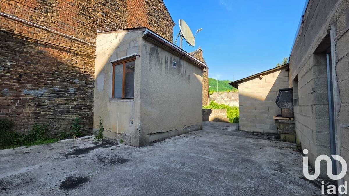 Photo 9