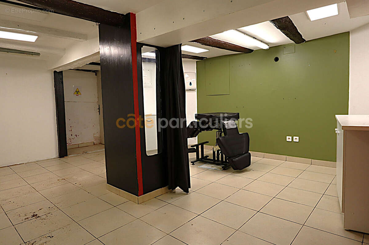 Local commercial Saint-raphaël centre 52 m2 - photo 9