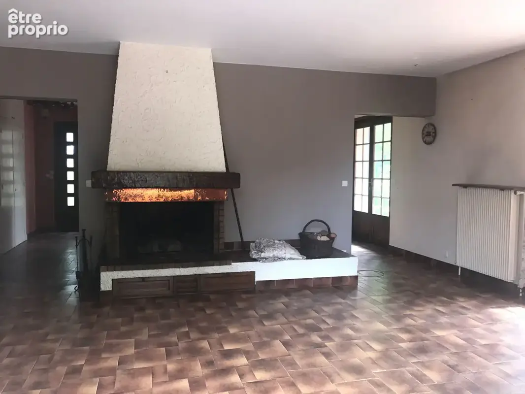 Maison 151 m² à Poisson  - photo 4