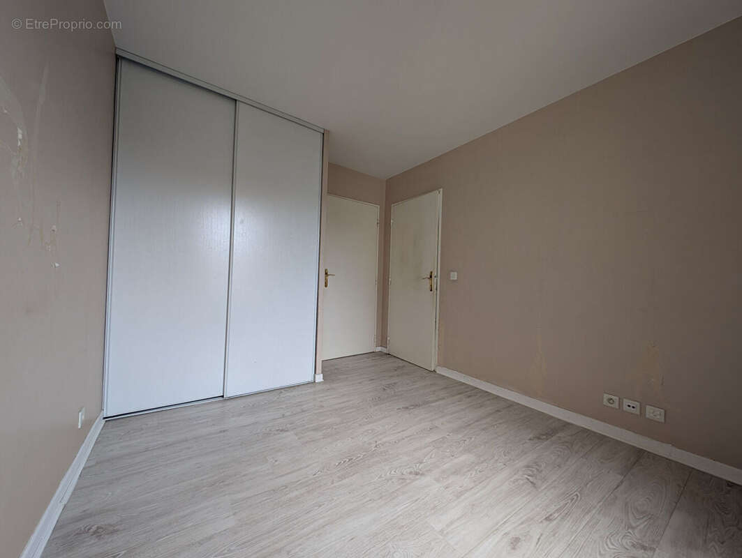 Appartement à SARTROUVILLE