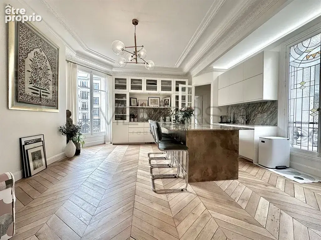 Paris 17ème -   Plaine Monceau, Wagram/Courcelles – 6 Pièces de 180m² - photo 2
