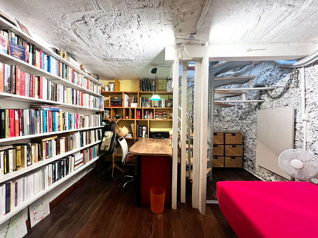 Appartement à PARIS-18E