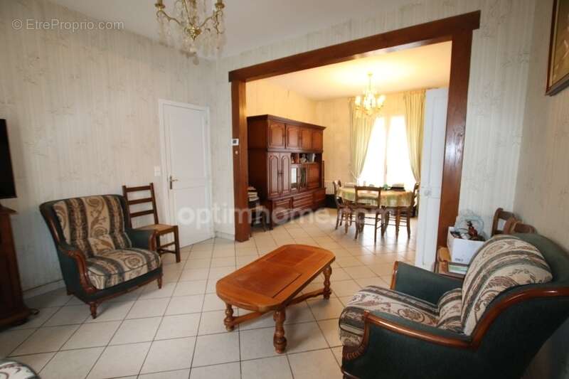 Maison à LAMOTTE-BEUVRON