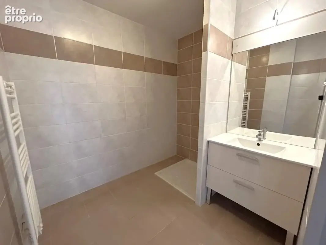 Appartement T3 de 57,80 m2 avec balcon et stationnements - photo 3