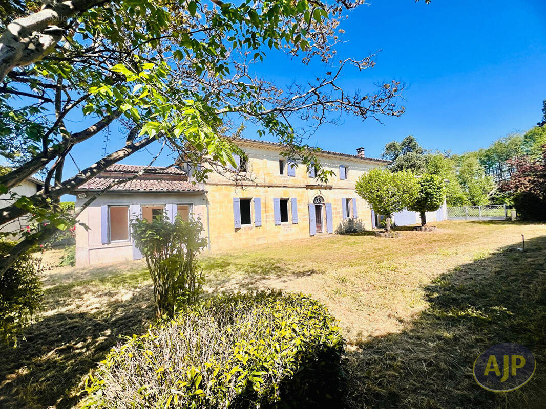 Maison à LALANDE-DE-POMEROL
