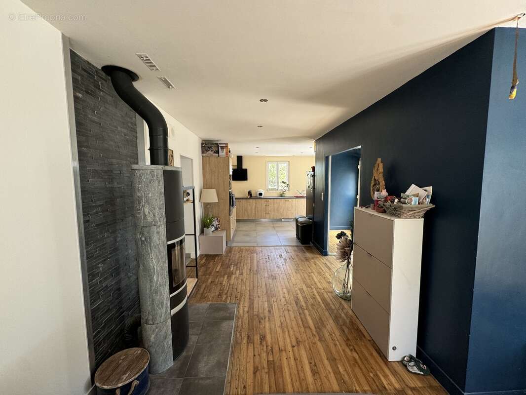 Maison à BARBEZIEUX-SAINT-HILAIRE