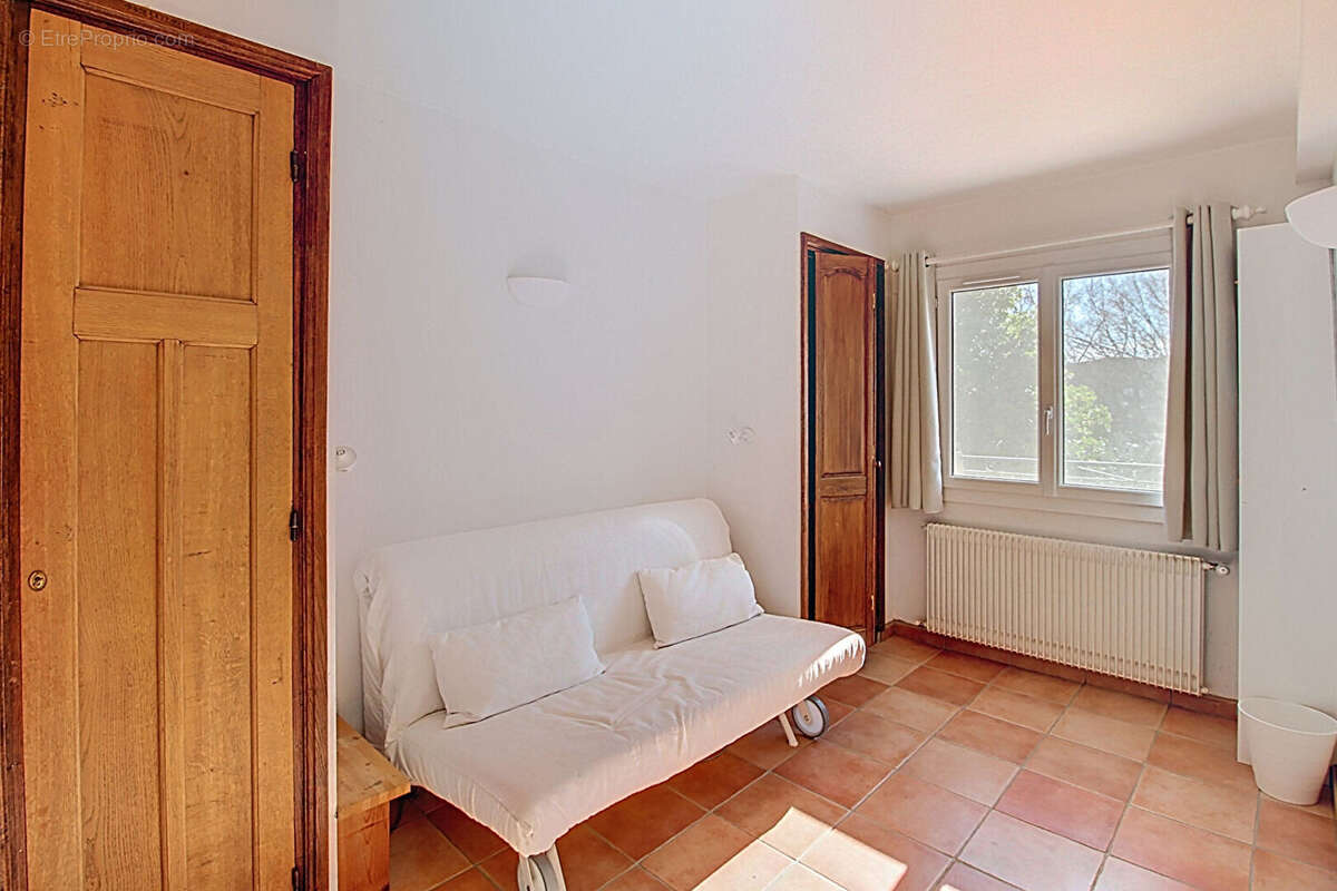 Maison à FIGANIERES