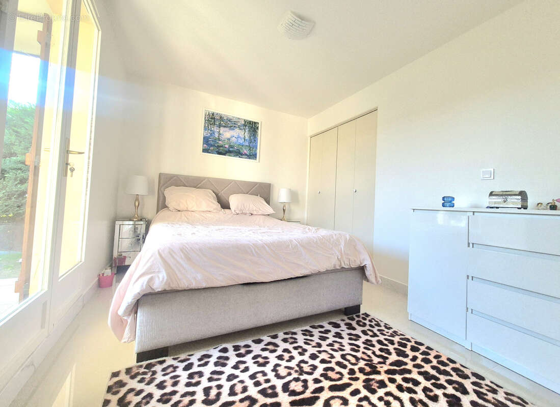 Maison à PLAN-DE-LA-TOUR