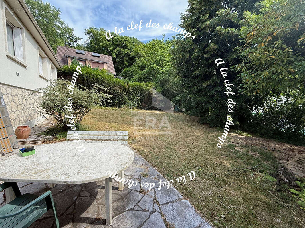 Maison à BURES-SUR-YVETTE