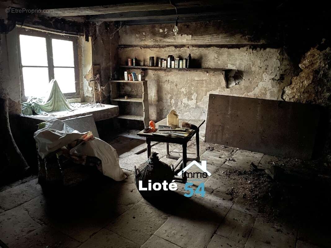 Maison à SAINT-BOINGT