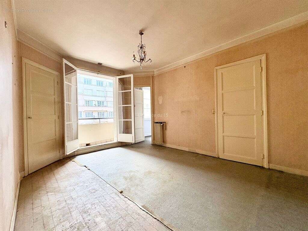 Appartement à ISSY-LES-MOULINEAUX