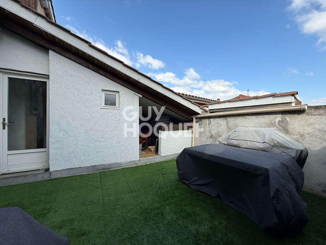 Appartement T2 Bis possibilité T3 au centre  d'Echalas de 73.27 m2 - photo 14