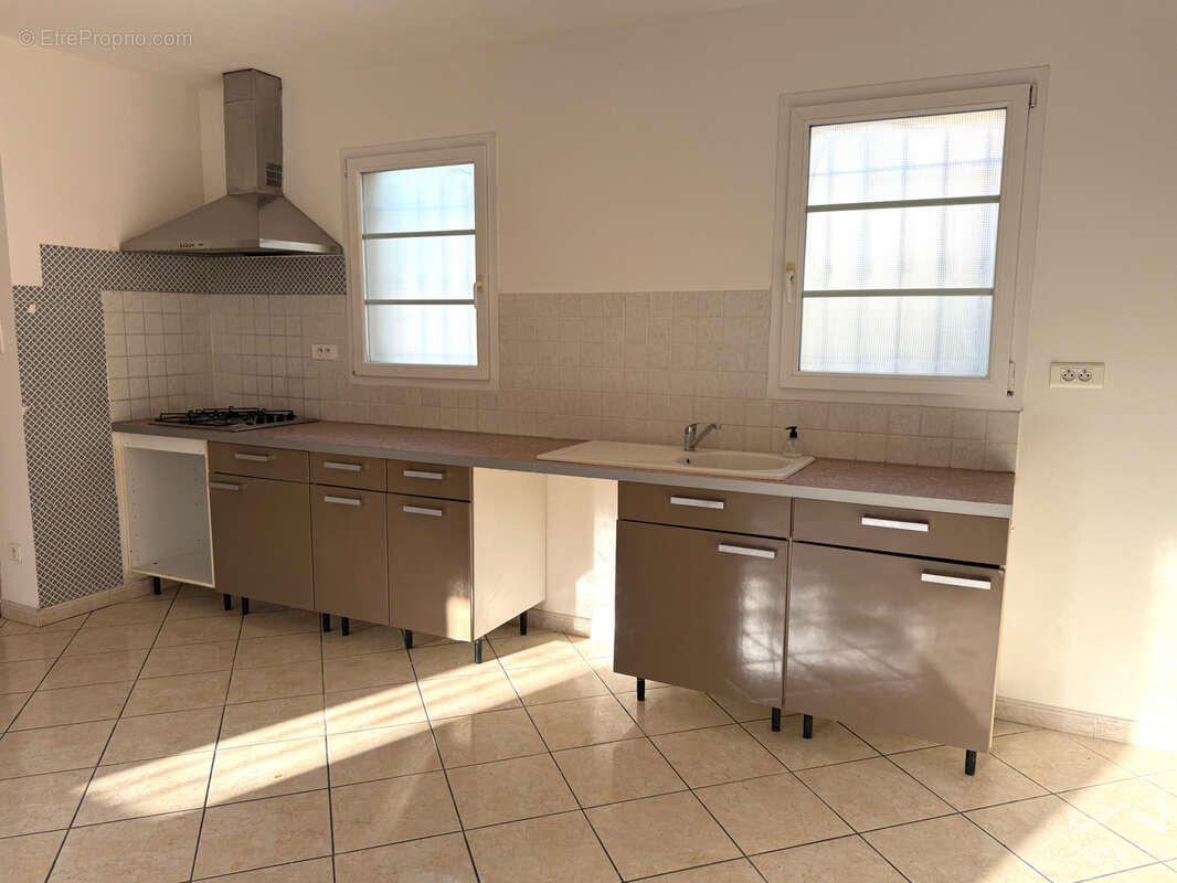 Maison à MONDRAGON
