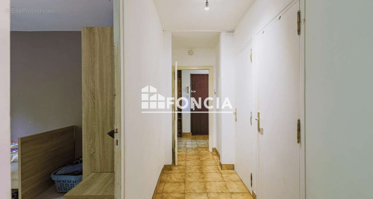 Appartement à SAINT-MARTIN-D'HERES