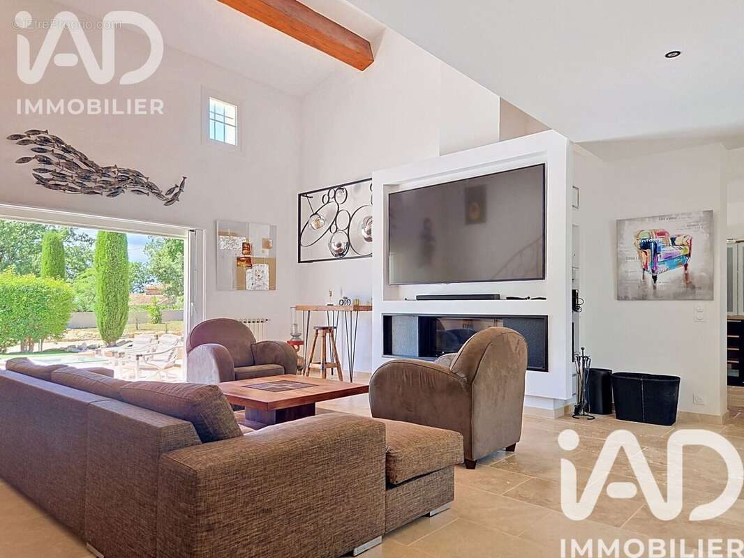 Maison 175 m² à Callian  - photo 6