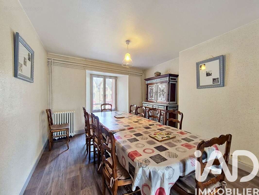 Photo 4 - Maison à BESSE-ET-SAINT-ANASTAISE
