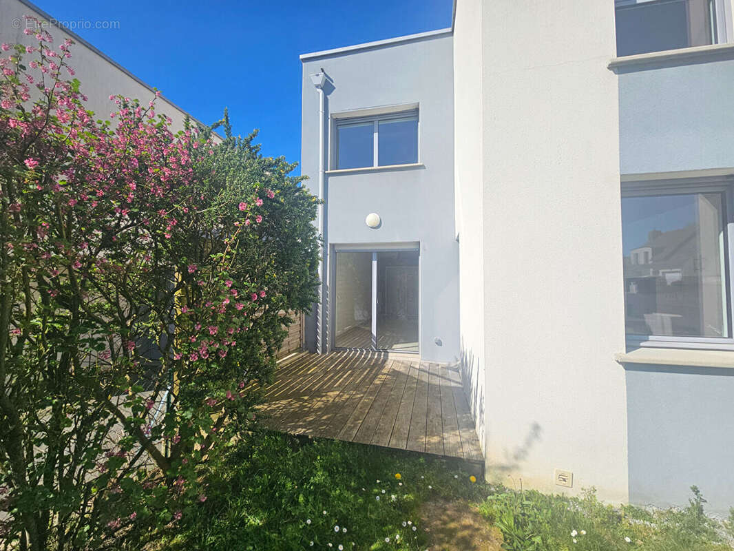 Maison 4 chambres  111 m²  Gévezé - photo 13