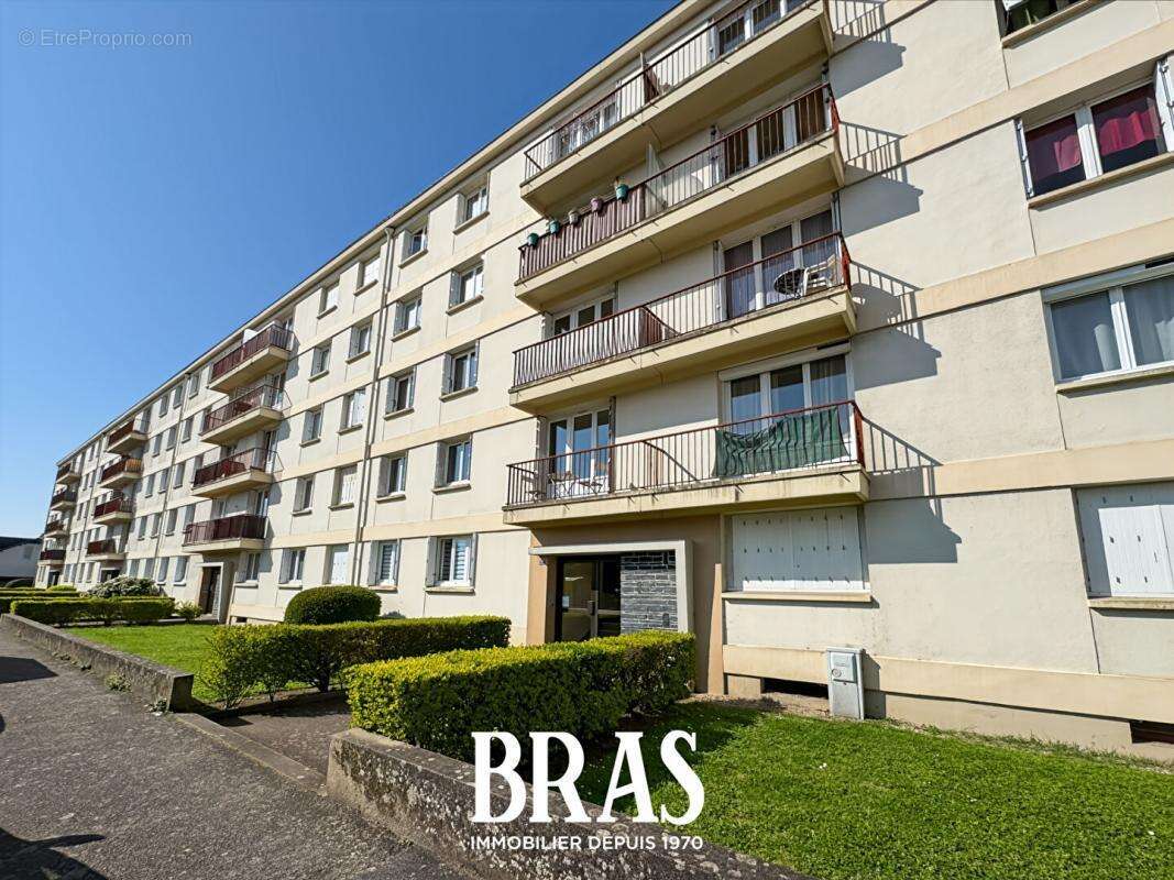 Saint sebastien sur loire - appartement t3 + cave + parking - photo 2