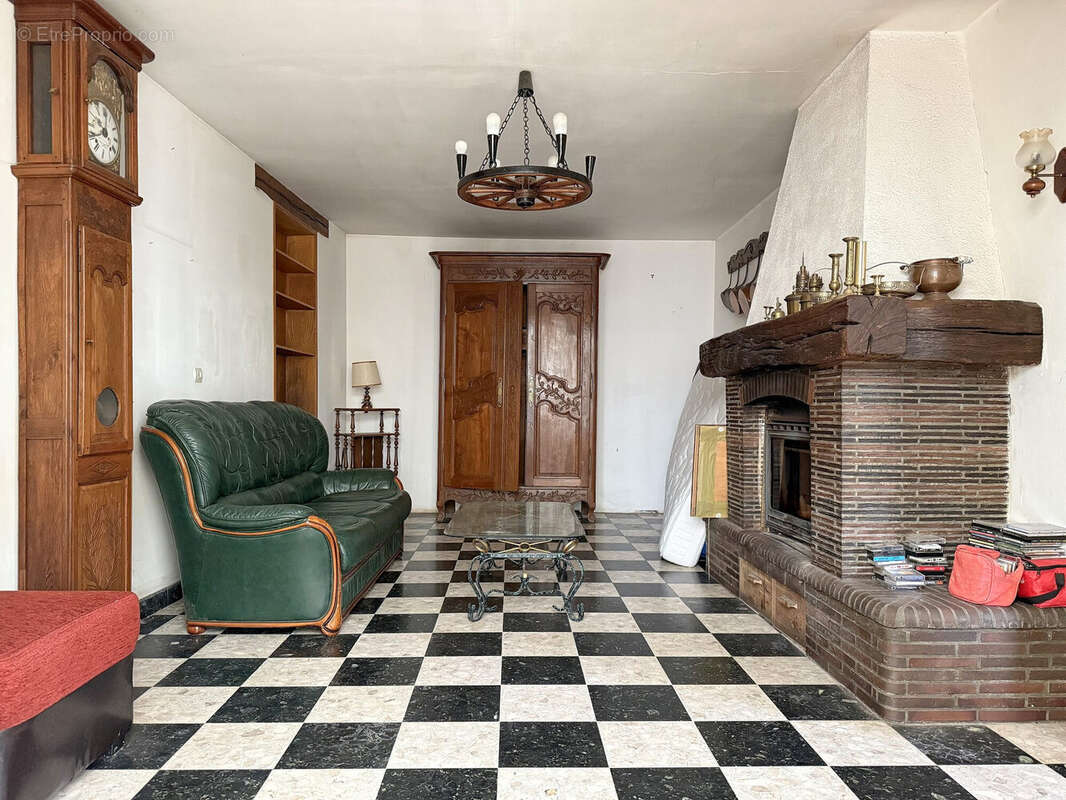 Maison à LA MADELEINE-DE-NONANCOURT