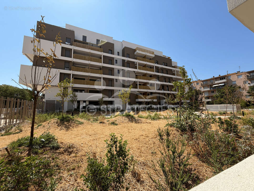 T2 neuf avec terrasse disponible de suite   Port Marianne Nouvelle Mairie MONTPELLIER - photo 13