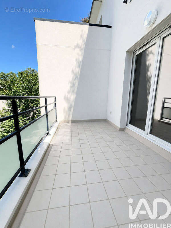 Photo 1 - Appartement à LYON-8E