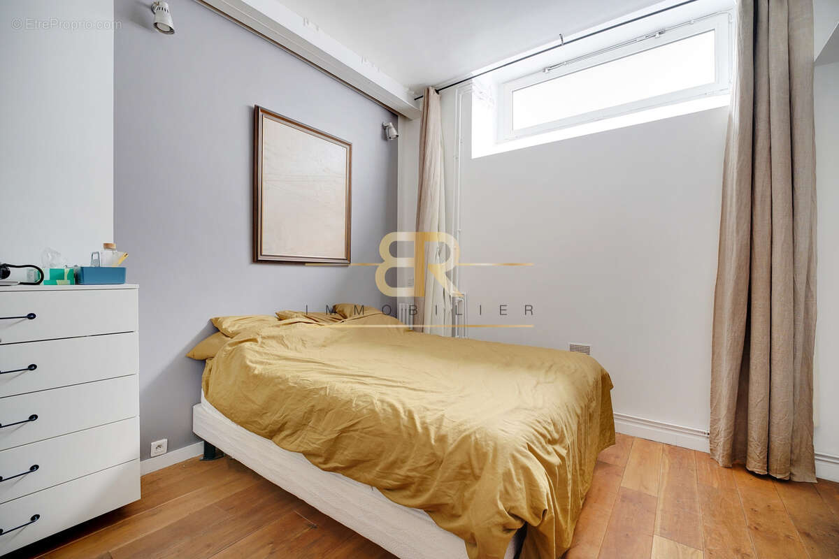 Appartement à PARIS-10E