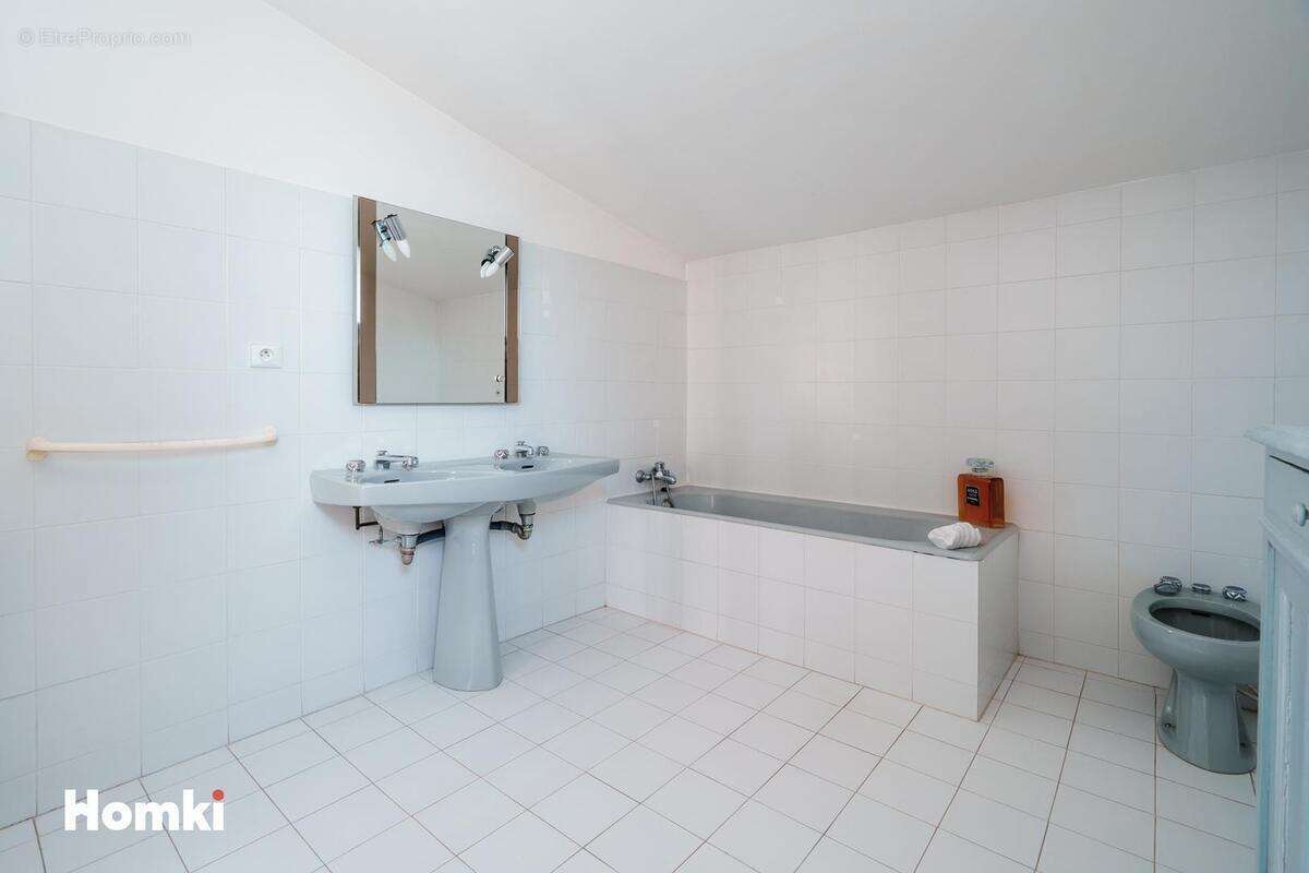 Maison à LIGNAN-SUR-ORB